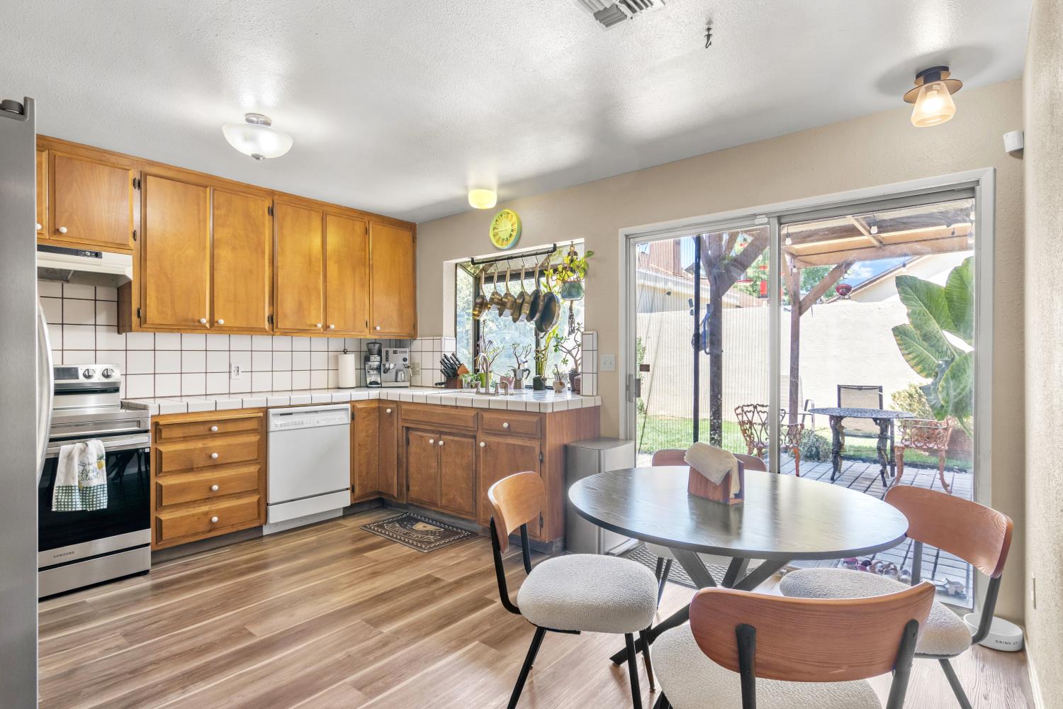 509 Phoenix Ave, Modesto, CA 95354