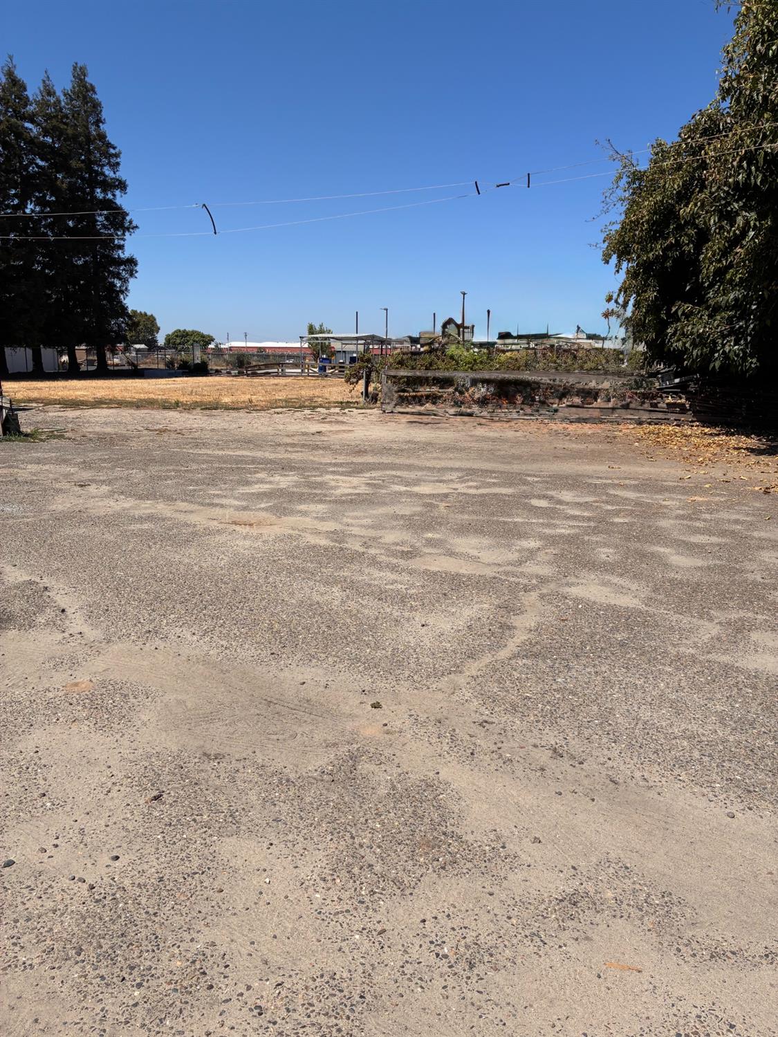2100 W Main, Turlock, CA 95380