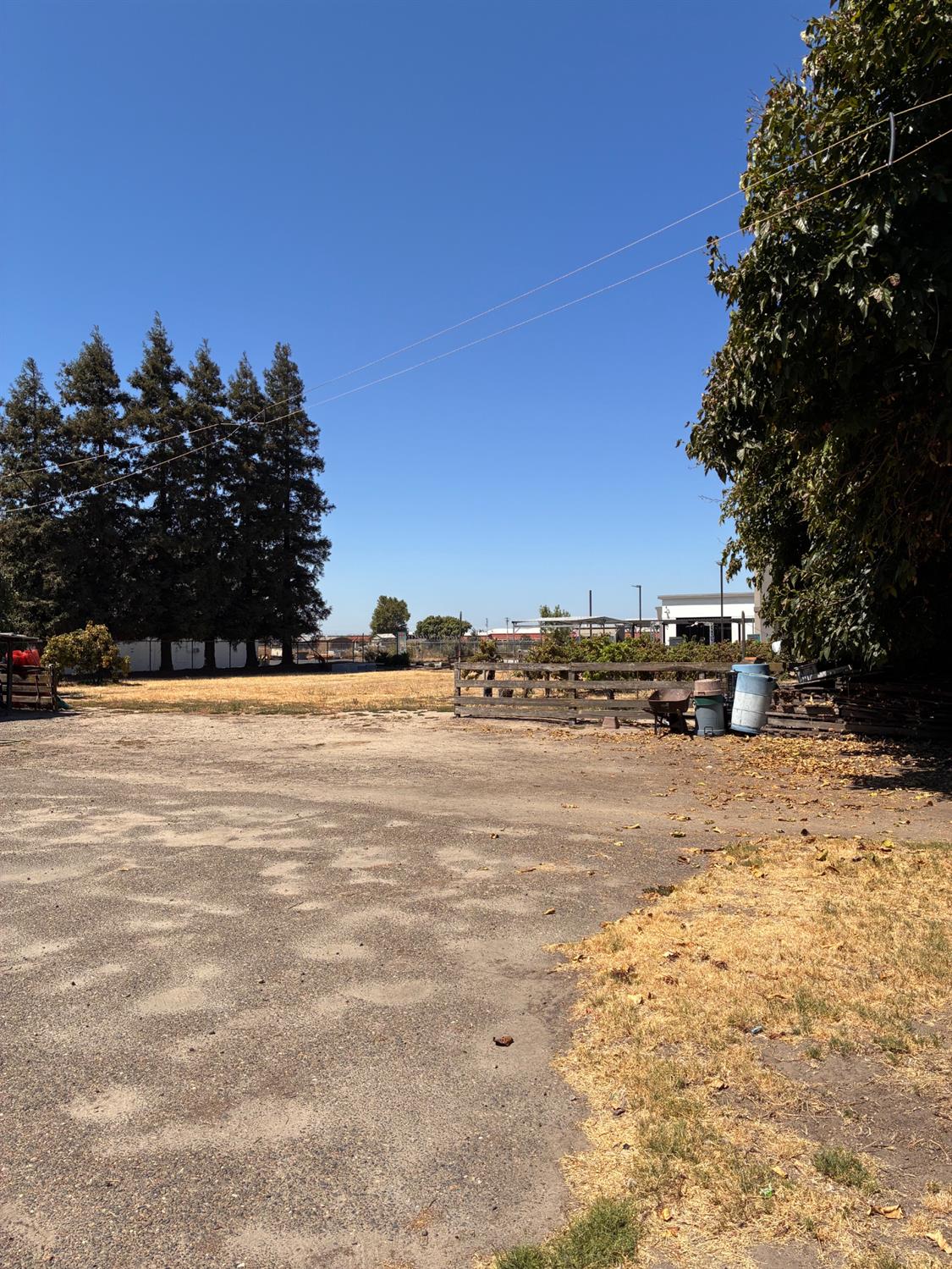 2100 W Main, Turlock, CA 95380