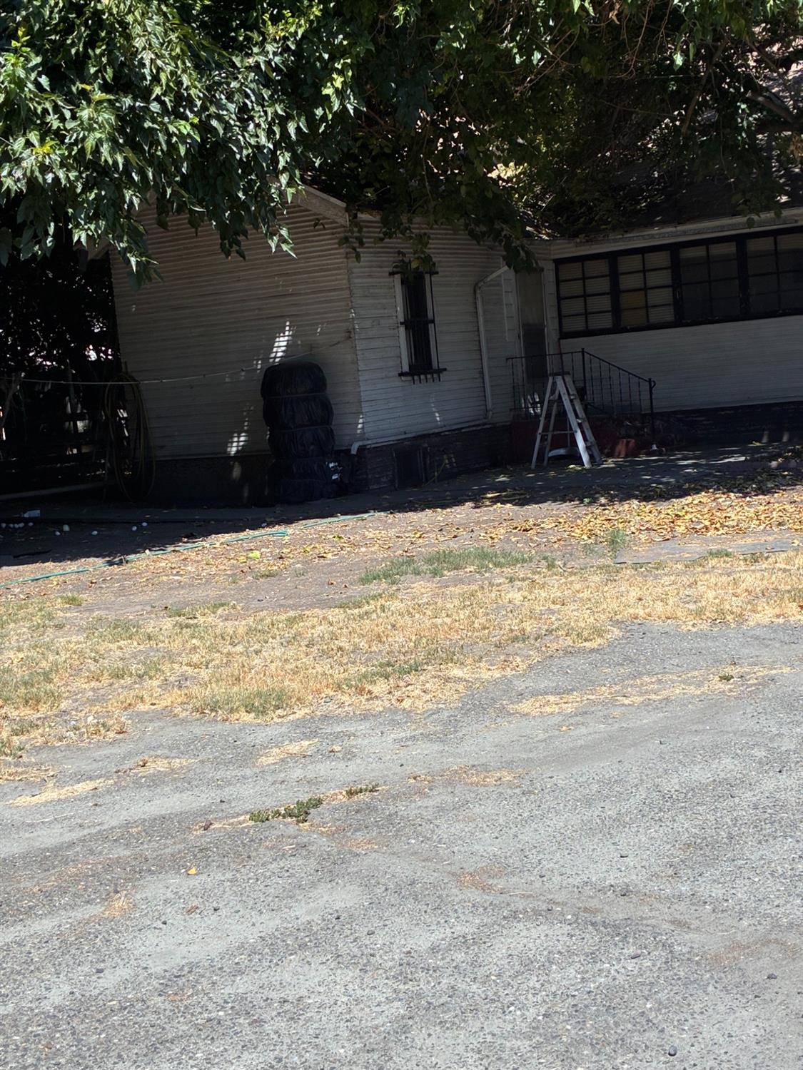 2100 W Main, Turlock, CA 95380