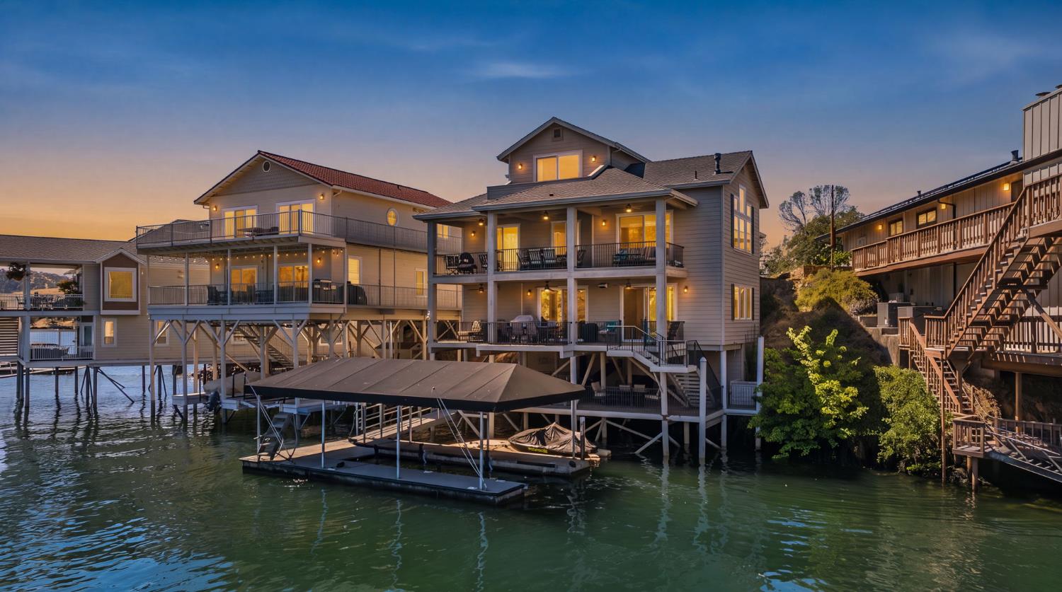 815 Sandy Bar Dr, Copperopolis, CA 95228