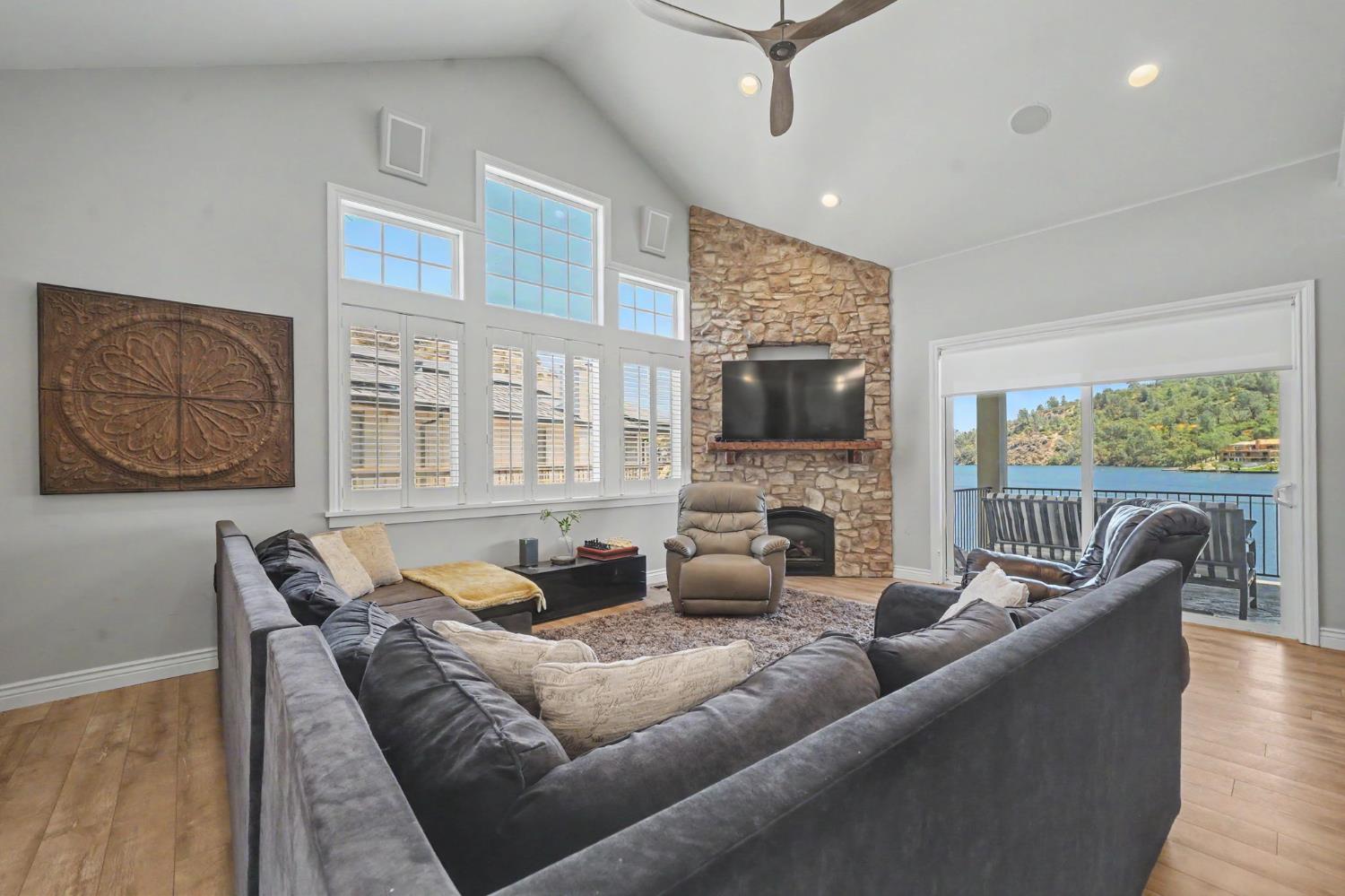815 Sandy Bar Dr, Copperopolis, CA 95228