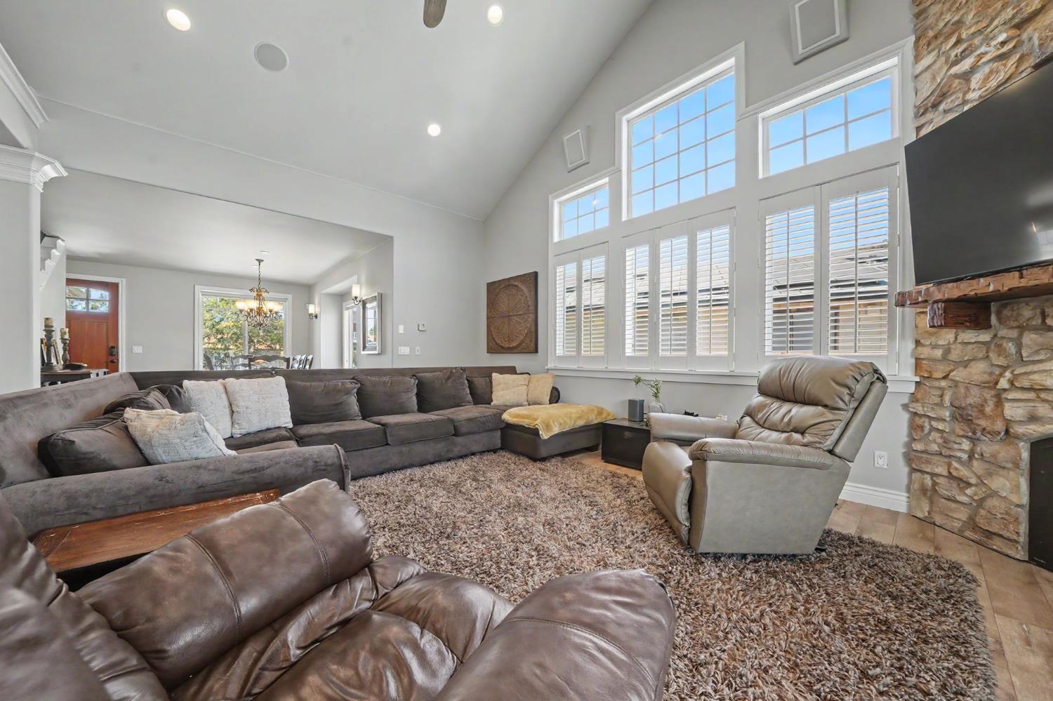 815 Sandy Bar Dr, Copperopolis, CA 95228