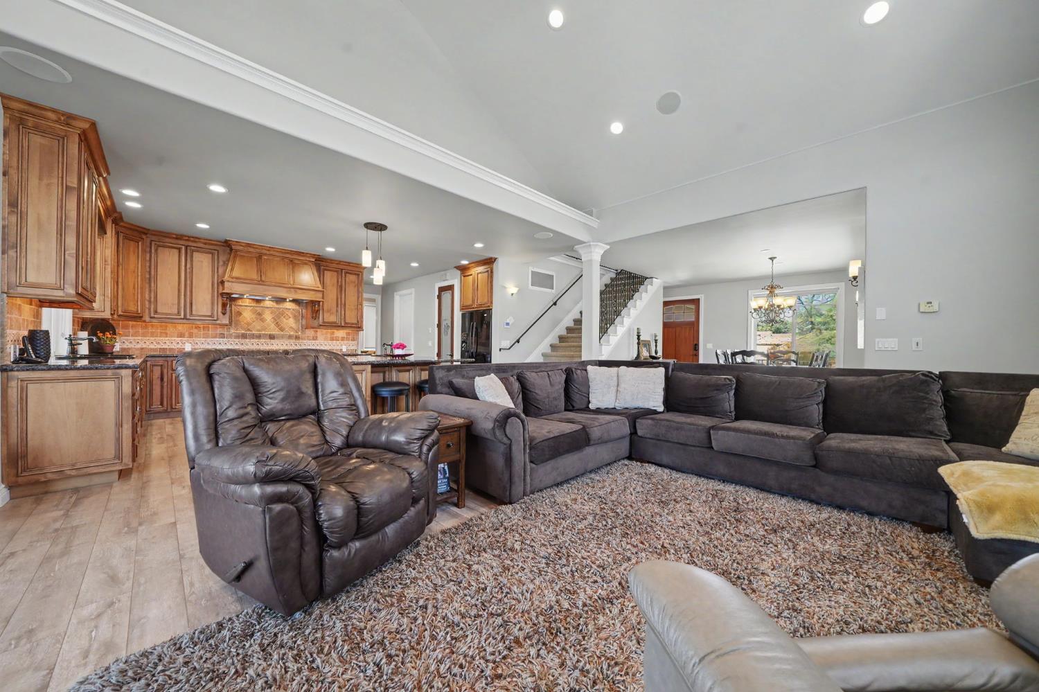 815 Sandy Bar Dr, Copperopolis, CA 95228