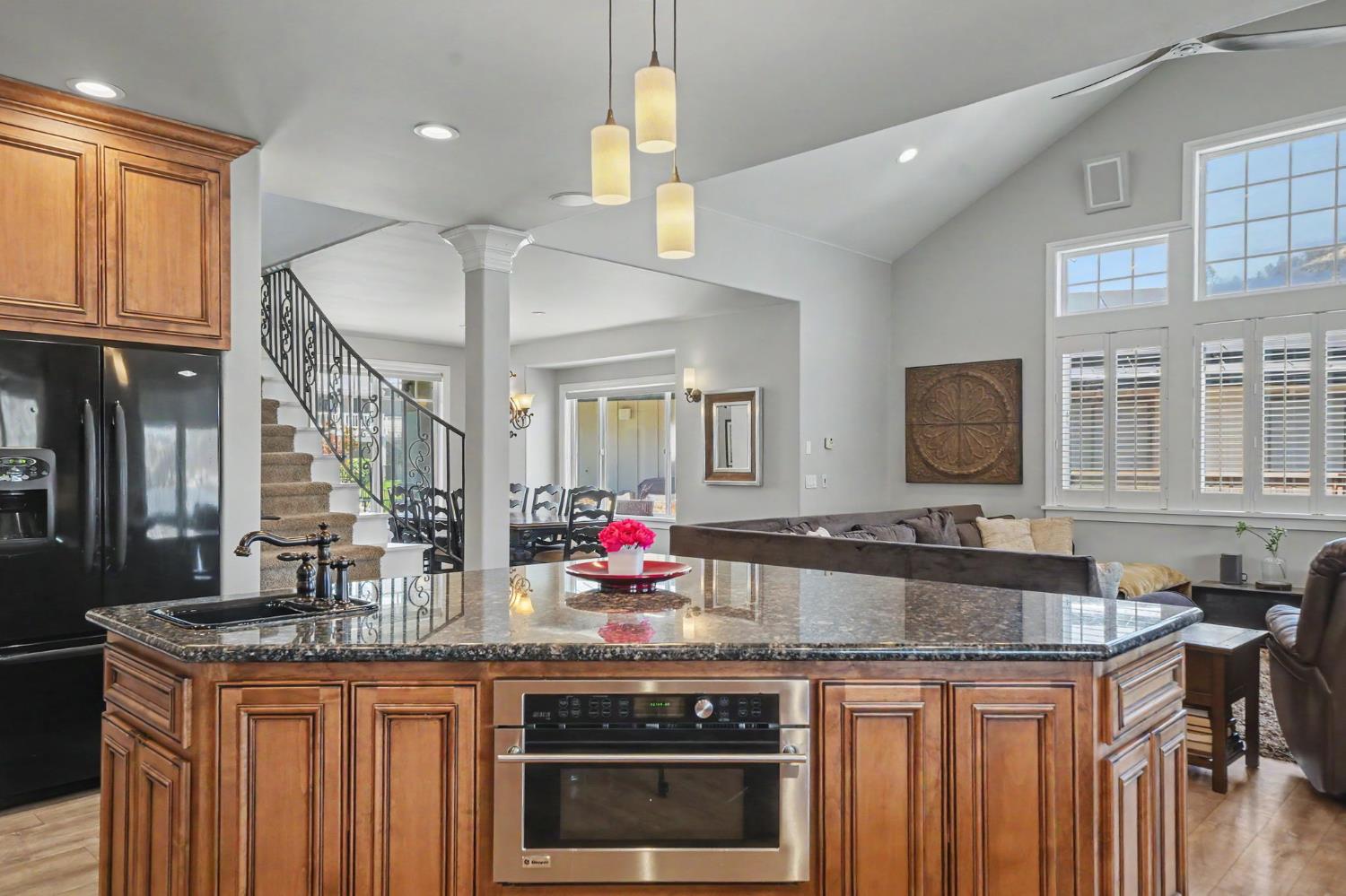 815 Sandy Bar Dr, Copperopolis, CA 95228