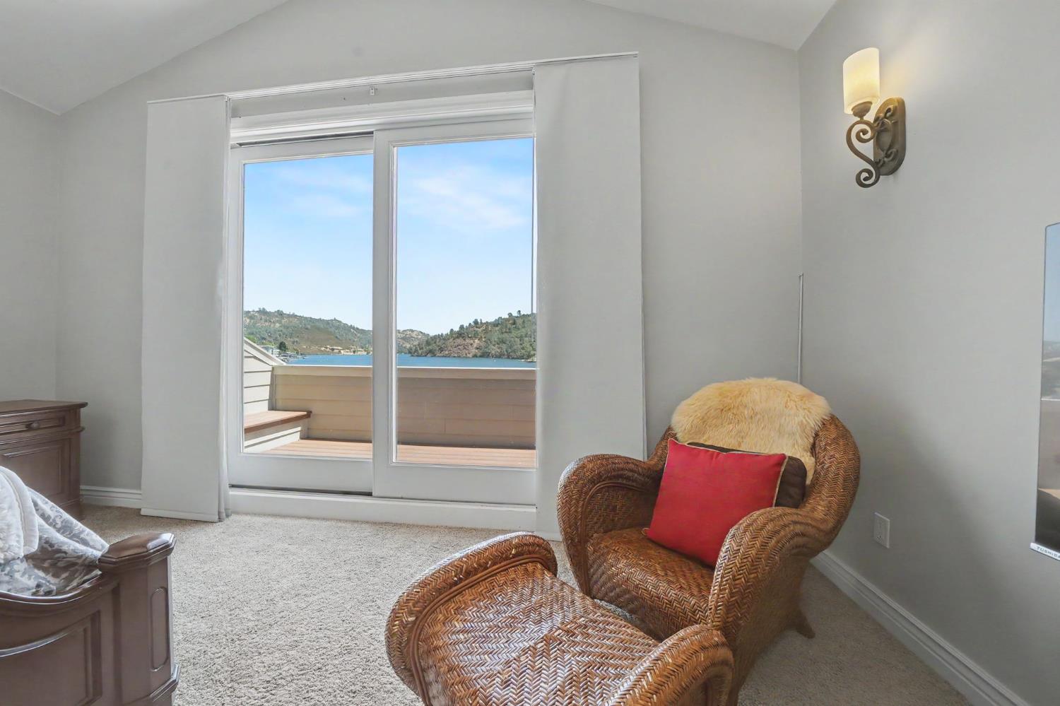 815 Sandy Bar Dr, Copperopolis, CA 95228