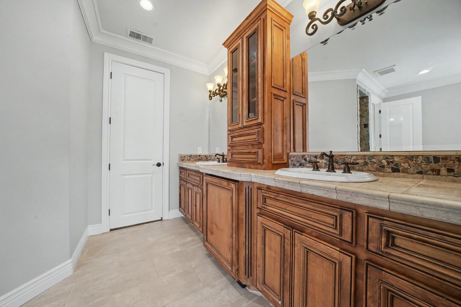 815 Sandy Bar Dr, Copperopolis, CA 95228