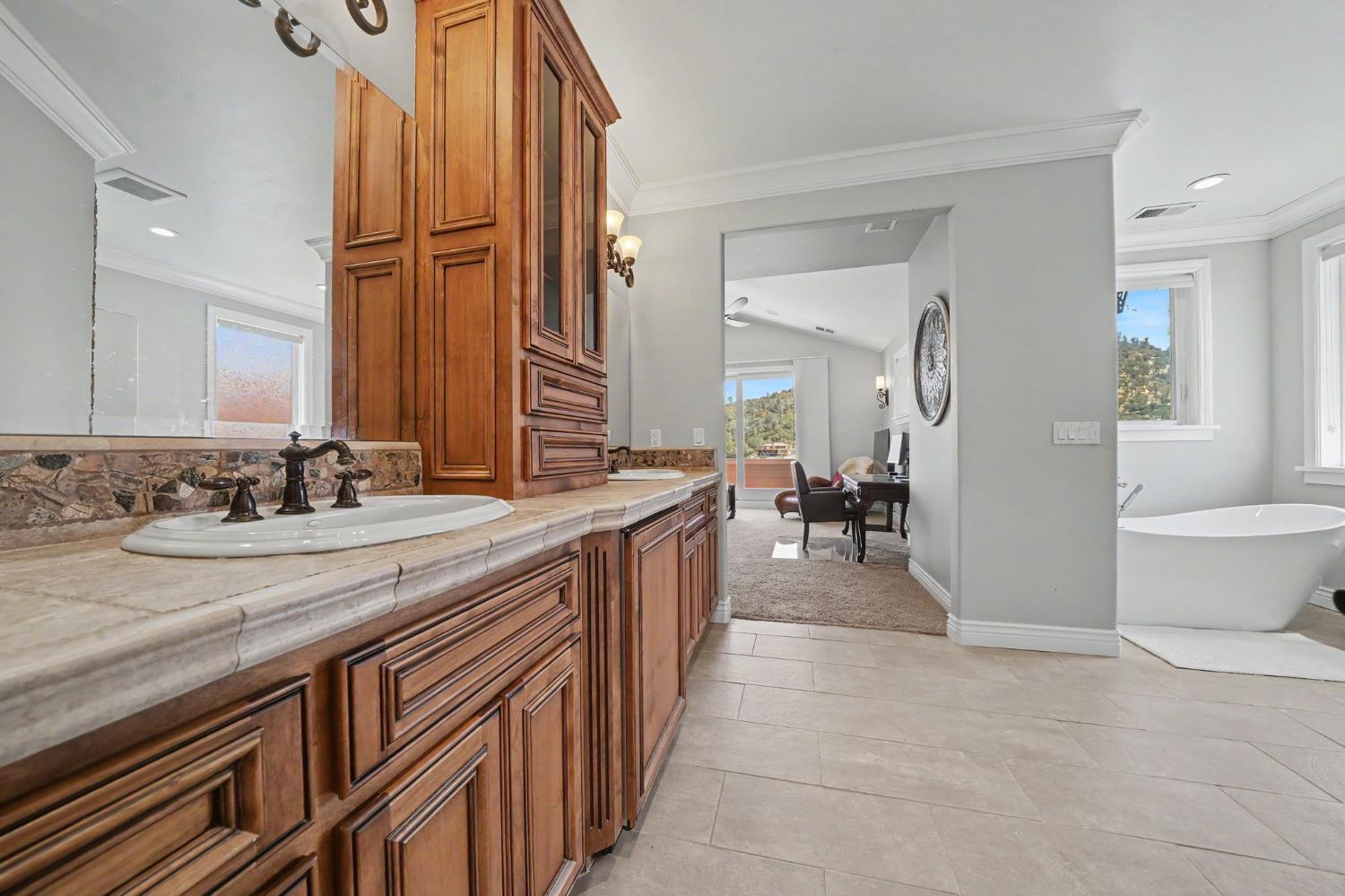815 Sandy Bar Dr, Copperopolis, CA 95228