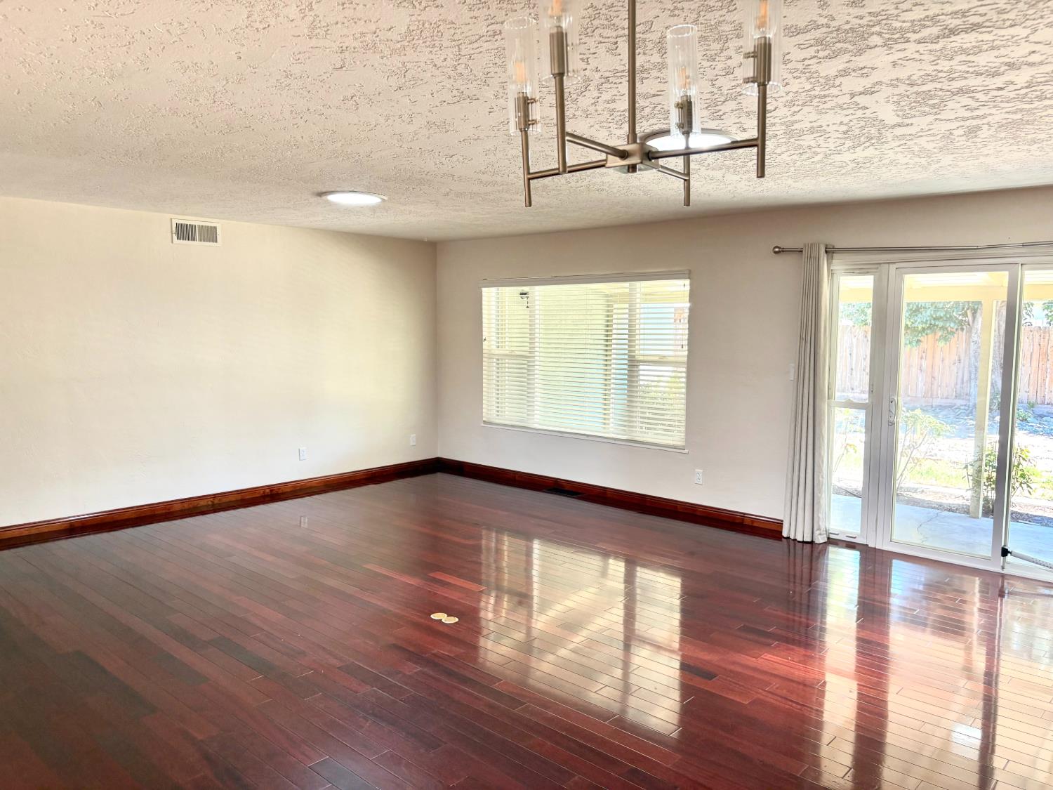 2306 Monte Carlo Ave, Modesto, CA 95350