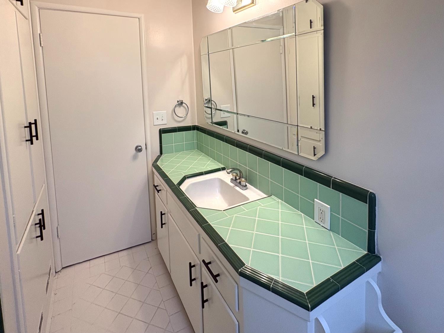 2306 Monte Carlo Ave, Modesto, CA 95350