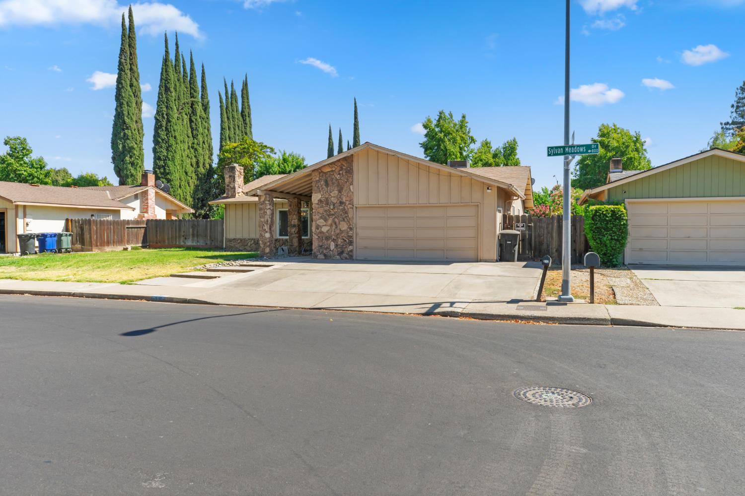 812 Sylvan Meadows Dr, Modesto, CA 95356