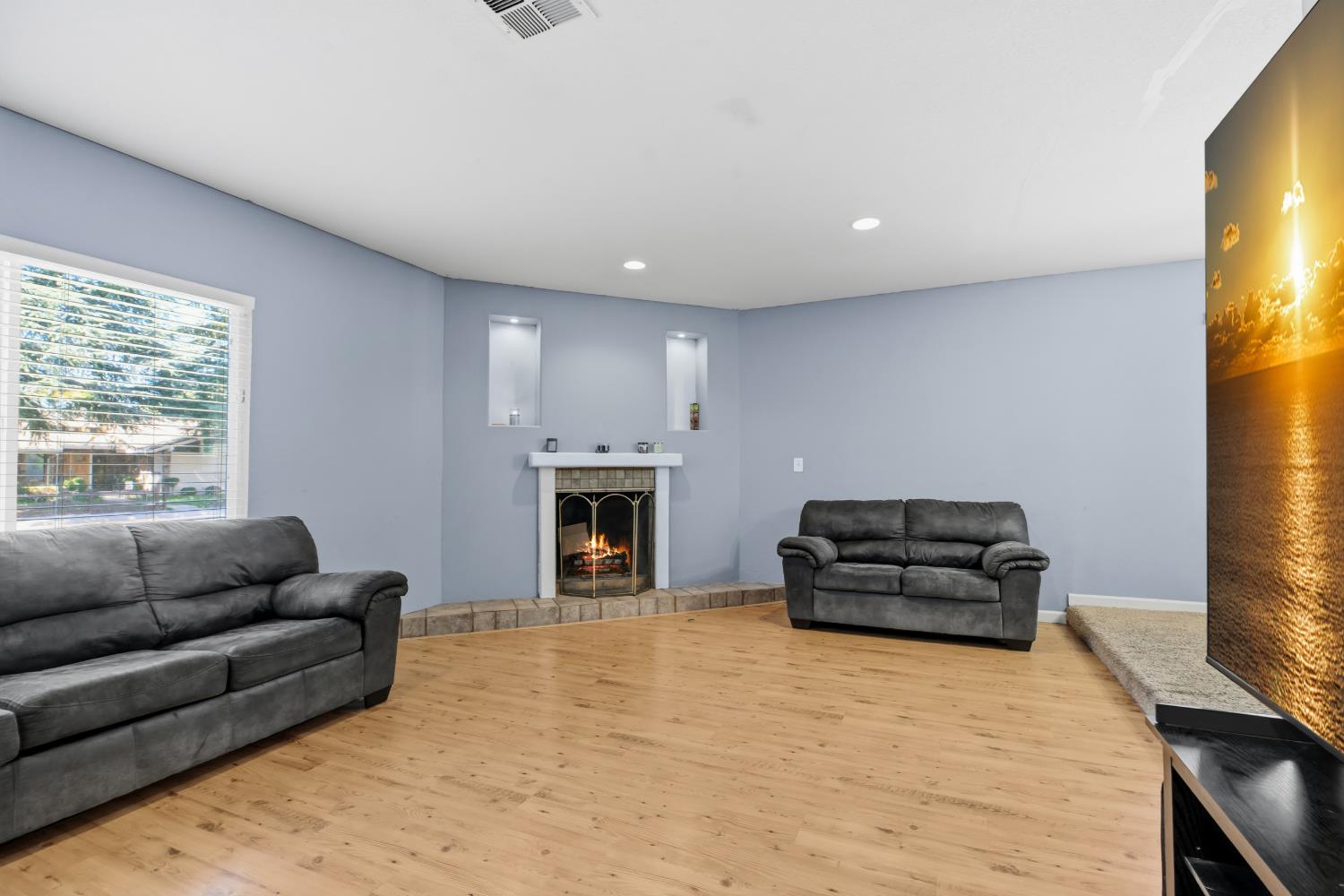 812 Sylvan Meadows Dr, Modesto, CA 95356