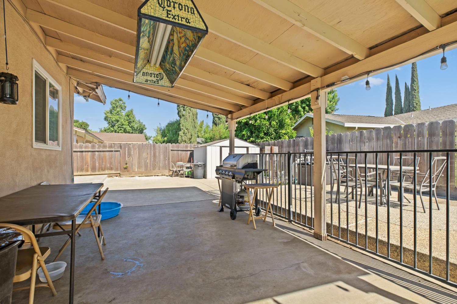 812 Sylvan Meadows Dr, Modesto, CA 95356