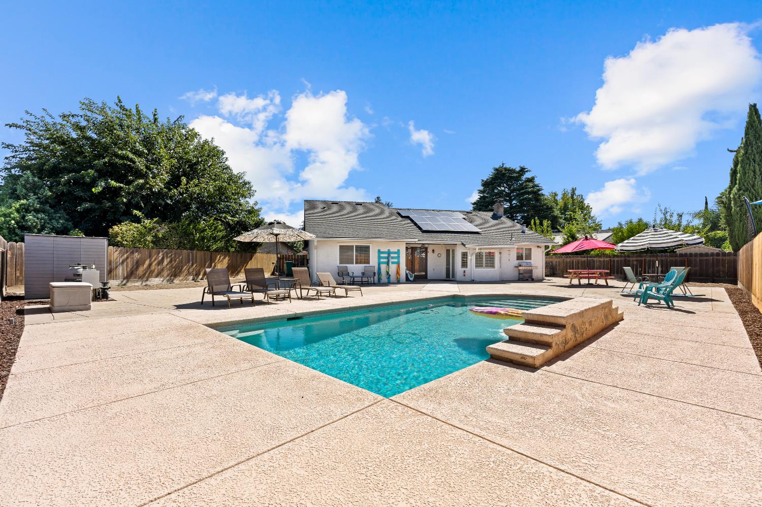 6163 Mohican Dr, Manteca, CA 95336