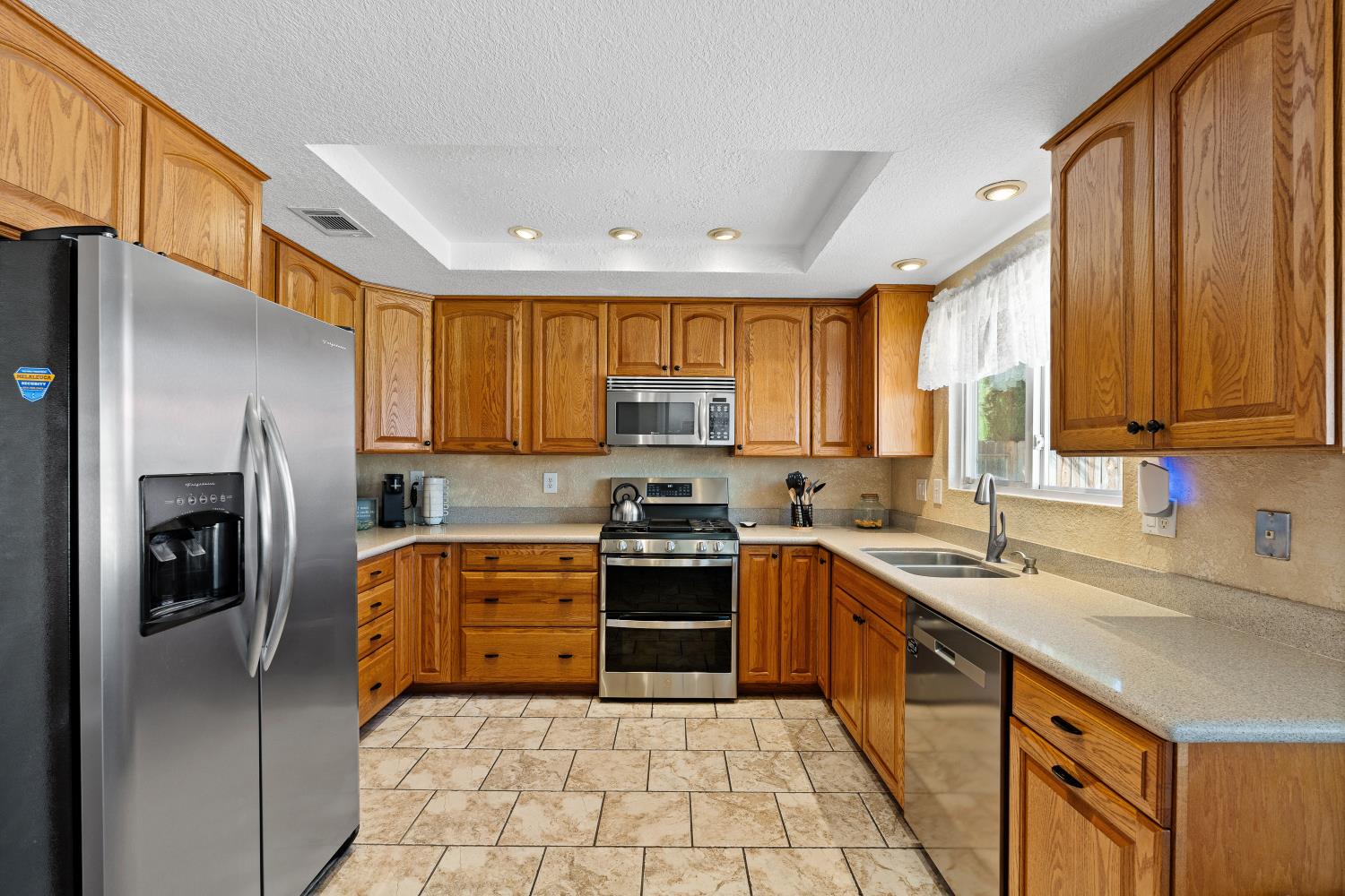 6163 Mohican Dr, Manteca, CA 95336