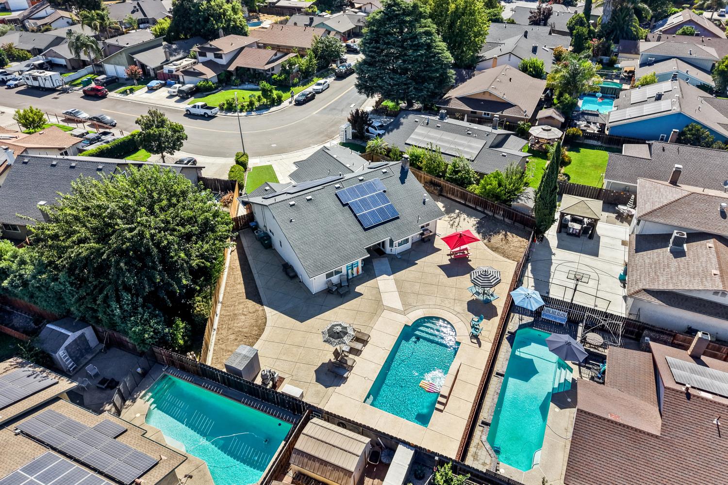 6163 Mohican Dr, Manteca, CA 95336