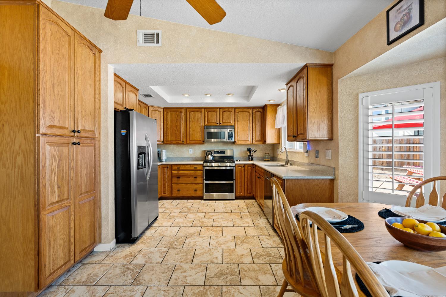 6163 Mohican Dr, Manteca, CA 95336