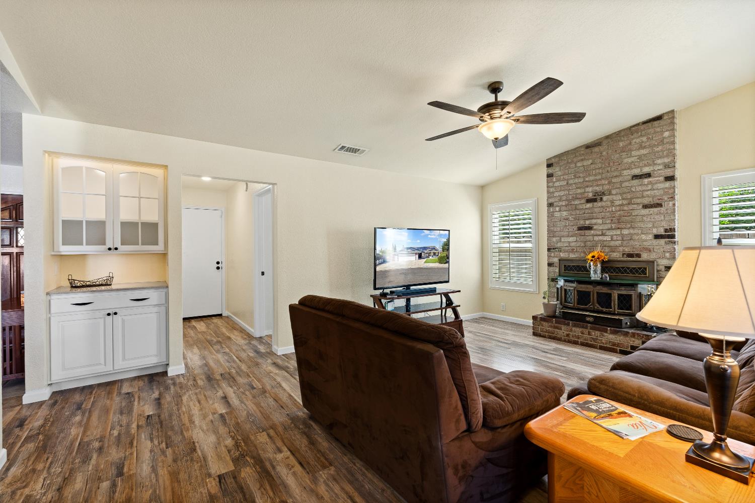 6163 Mohican Dr, Manteca, CA 95336