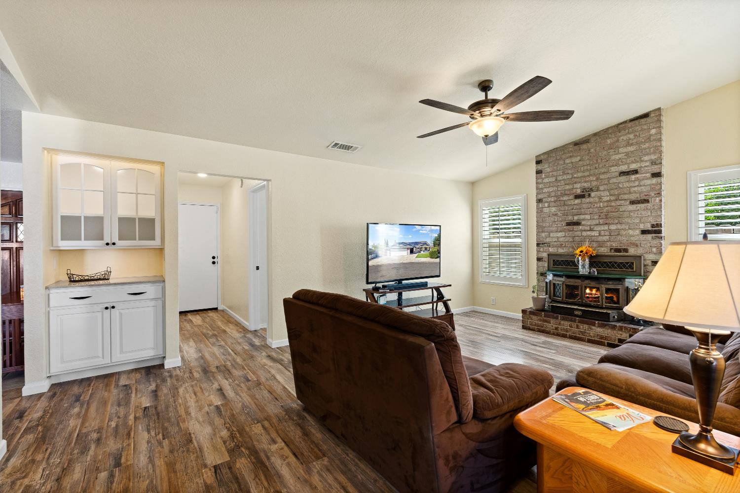 6163 Mohican Dr, Manteca, CA 95336