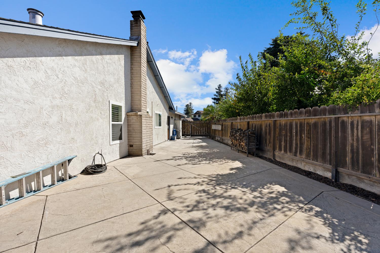 6163 Mohican Dr, Manteca, CA 95336