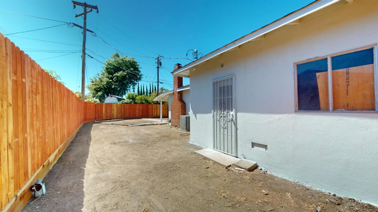1813 Enslen Ave, Modesto, CA 95350