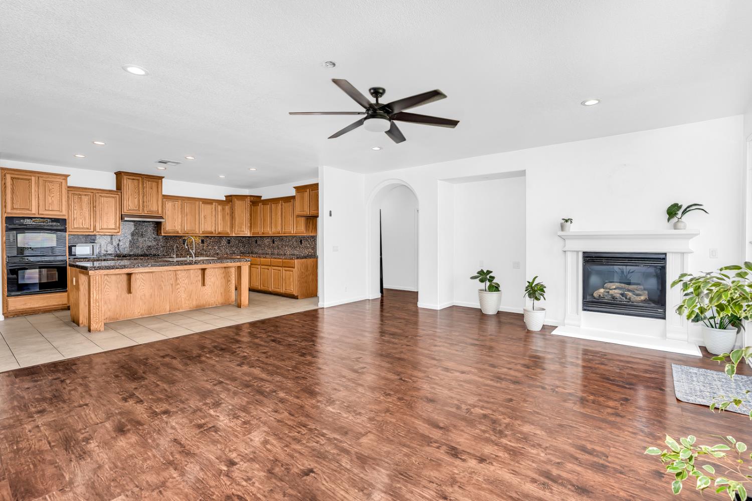 2078 Venezia St, Los Banos, CA 93635