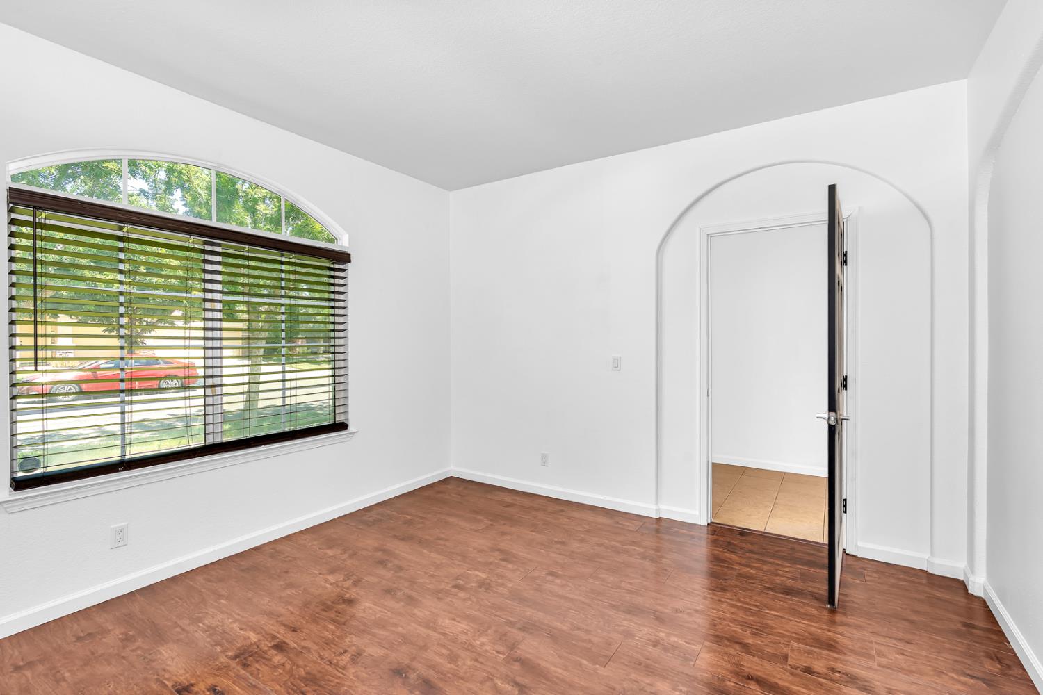 2078 Venezia St, Los Banos, CA 93635