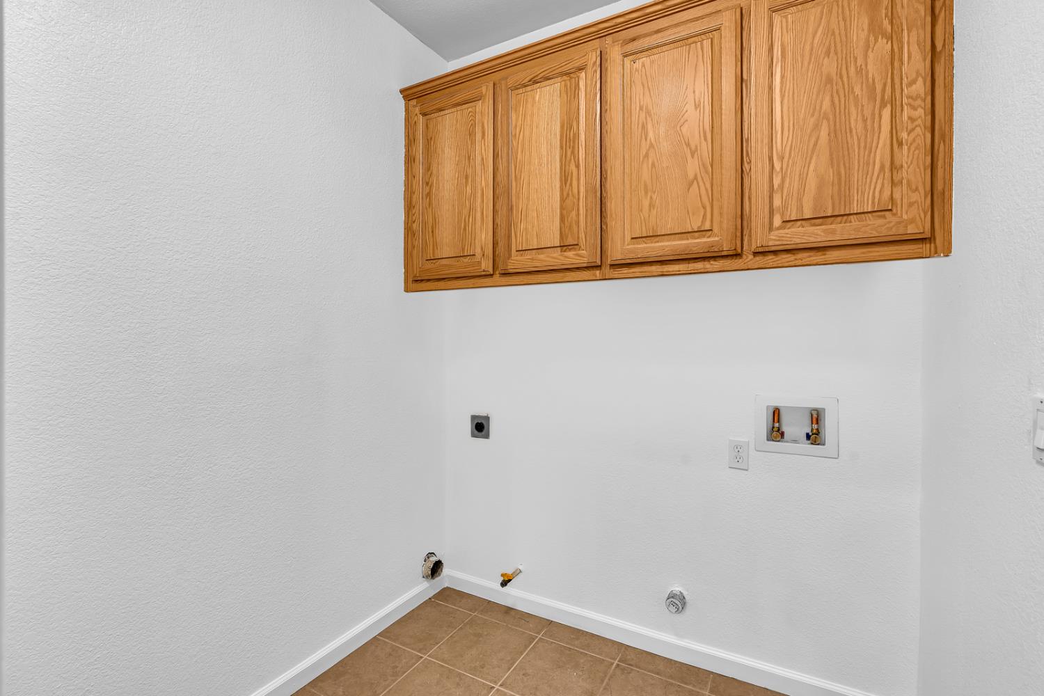 2078 Venezia St, Los Banos, CA 93635