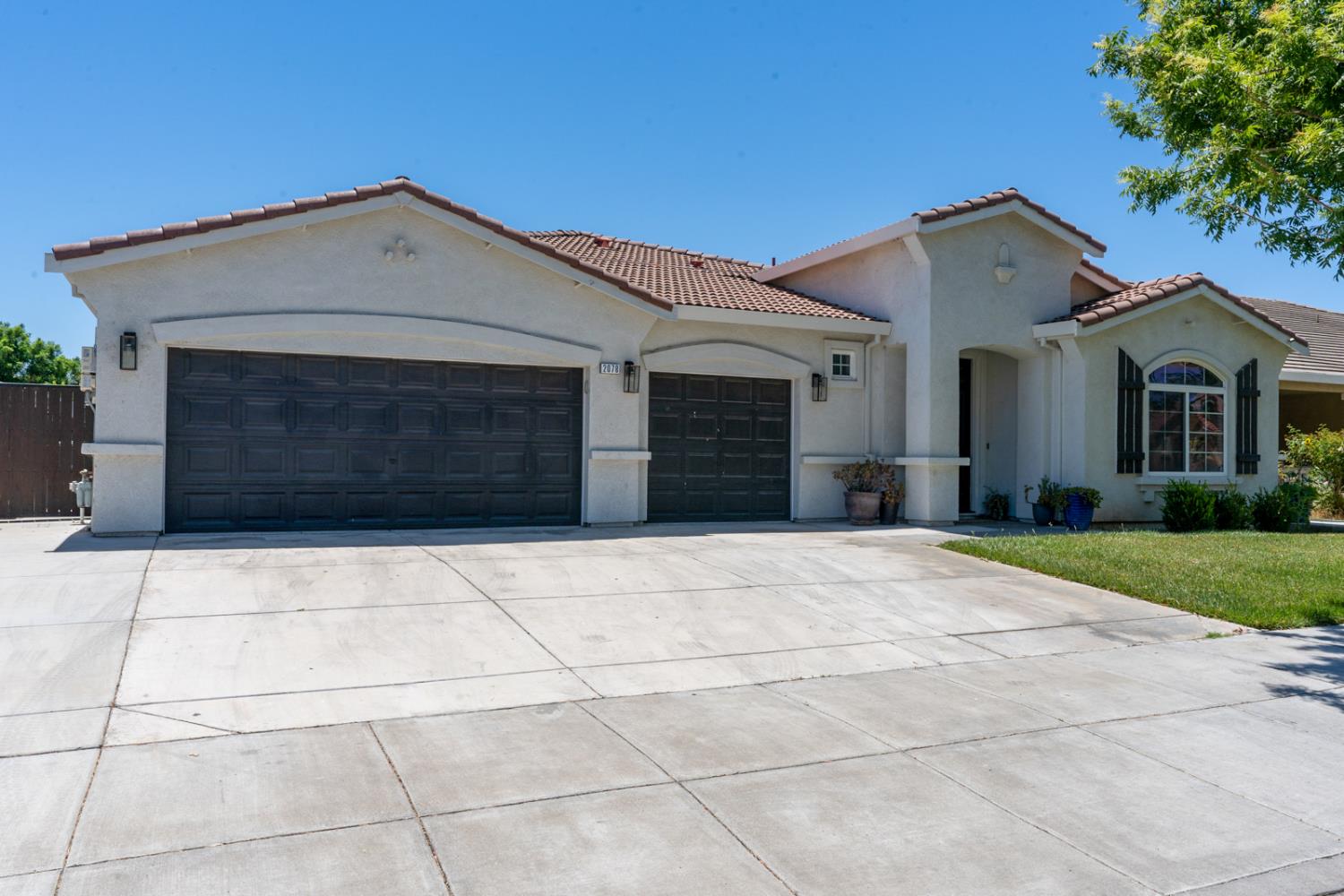 2078 Venezia St, Los Banos, CA 93635
