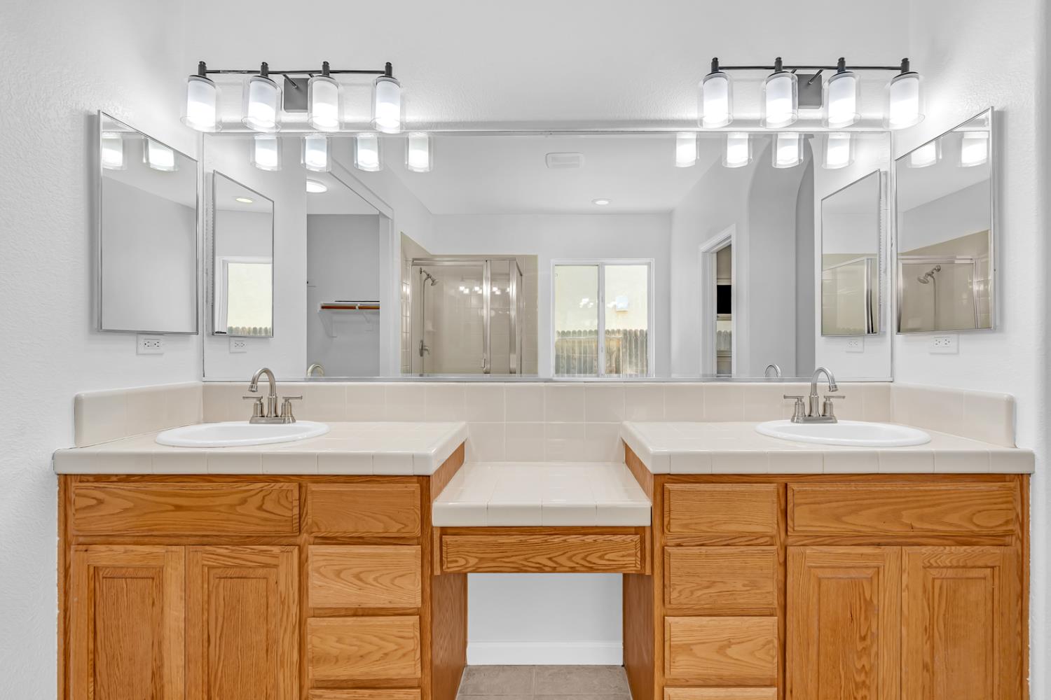2078 Venezia St, Los Banos, CA 93635