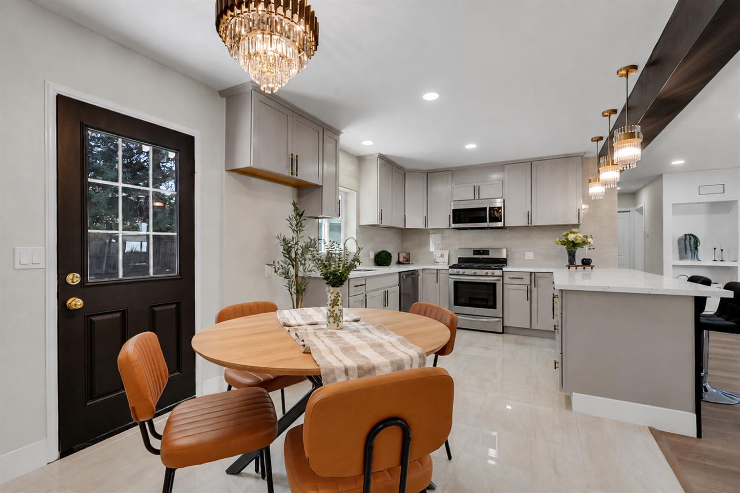 1424 La Salle Dr, Turlock, CA 95382