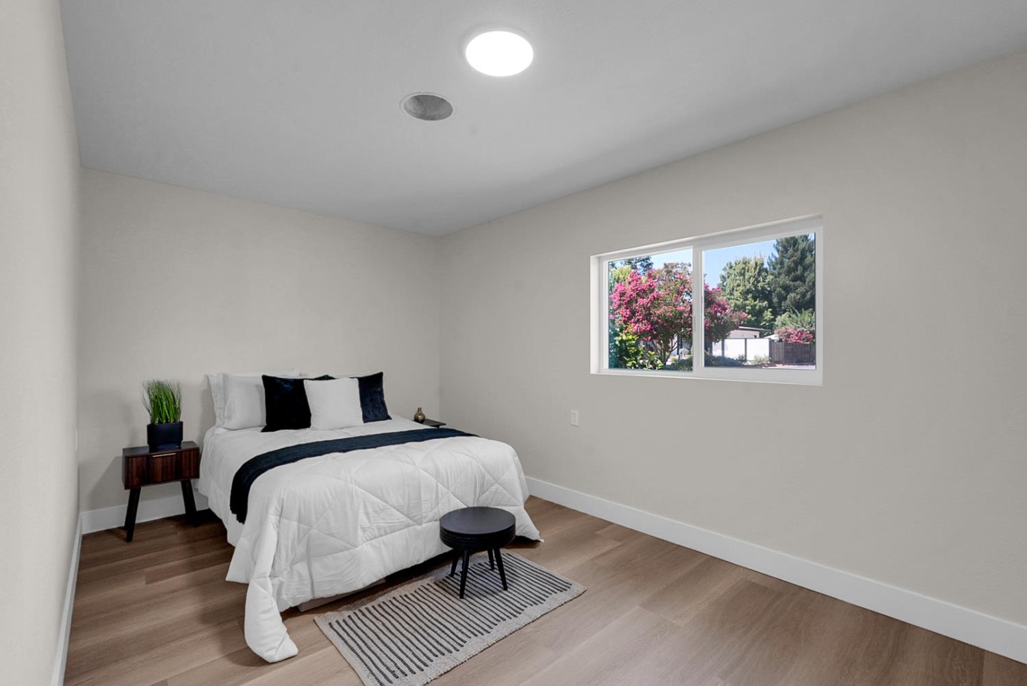 1424 La Salle Dr, Turlock, CA 95382