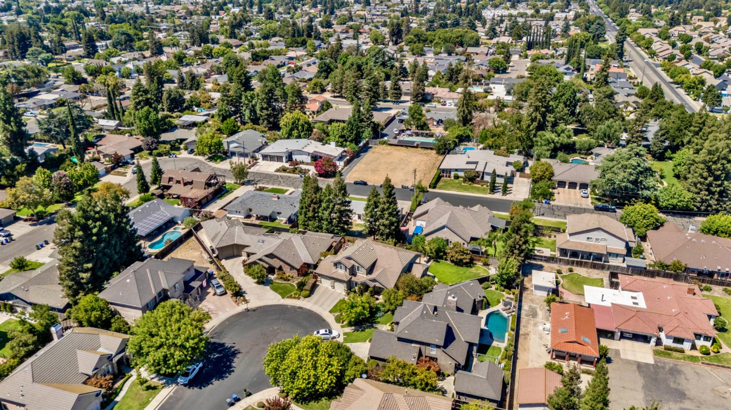 1424 La Salle Dr, Turlock, CA 95382