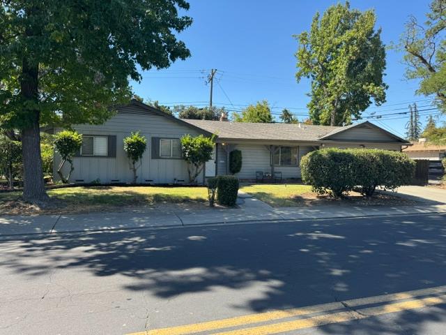 1216 Mount Vernon Dr, Modesto, CA 95350