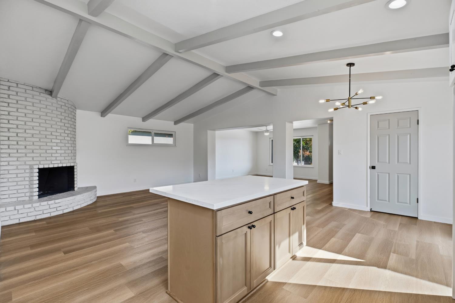13510 Bentley St, Waterford, CA 95386