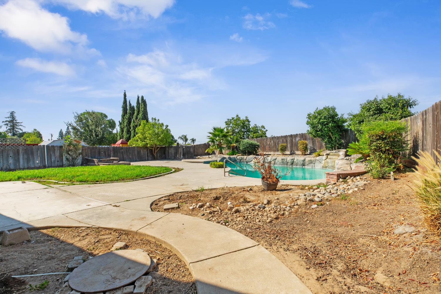 13510 Bentley St, Waterford, CA 95386