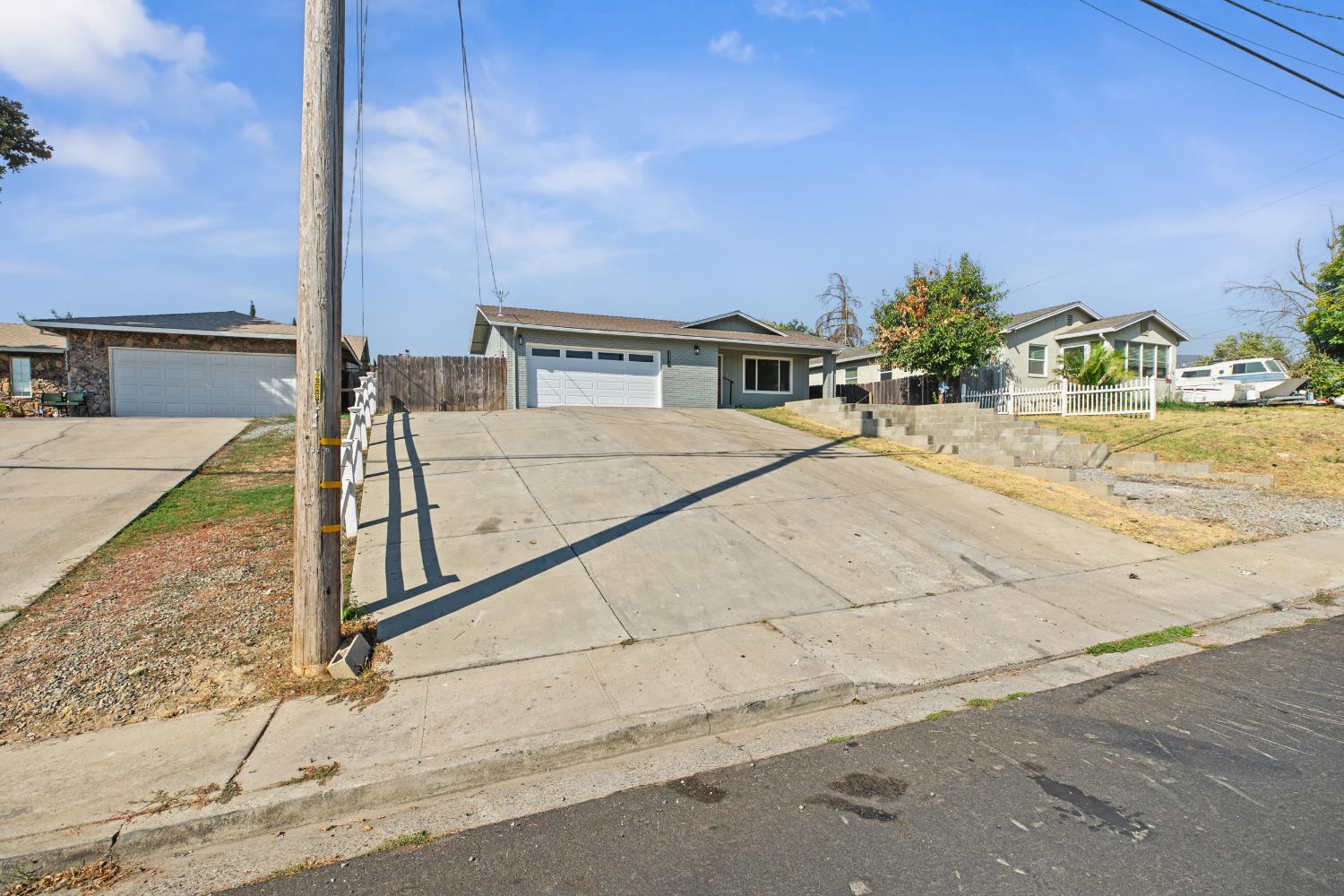 13510 Bentley St, Waterford, CA 95386