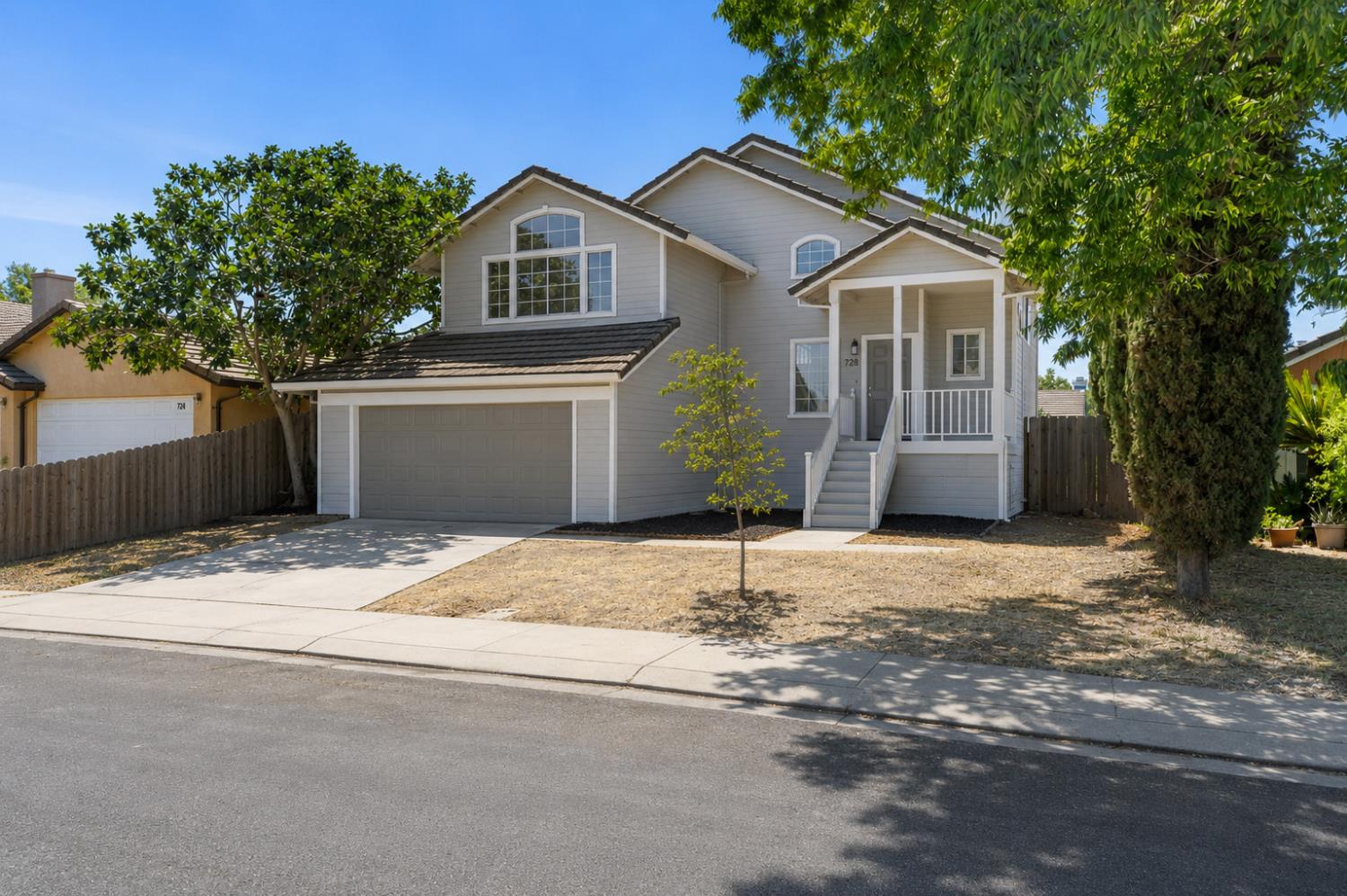 728 Park Hurst Way, Modesto, CA 95358