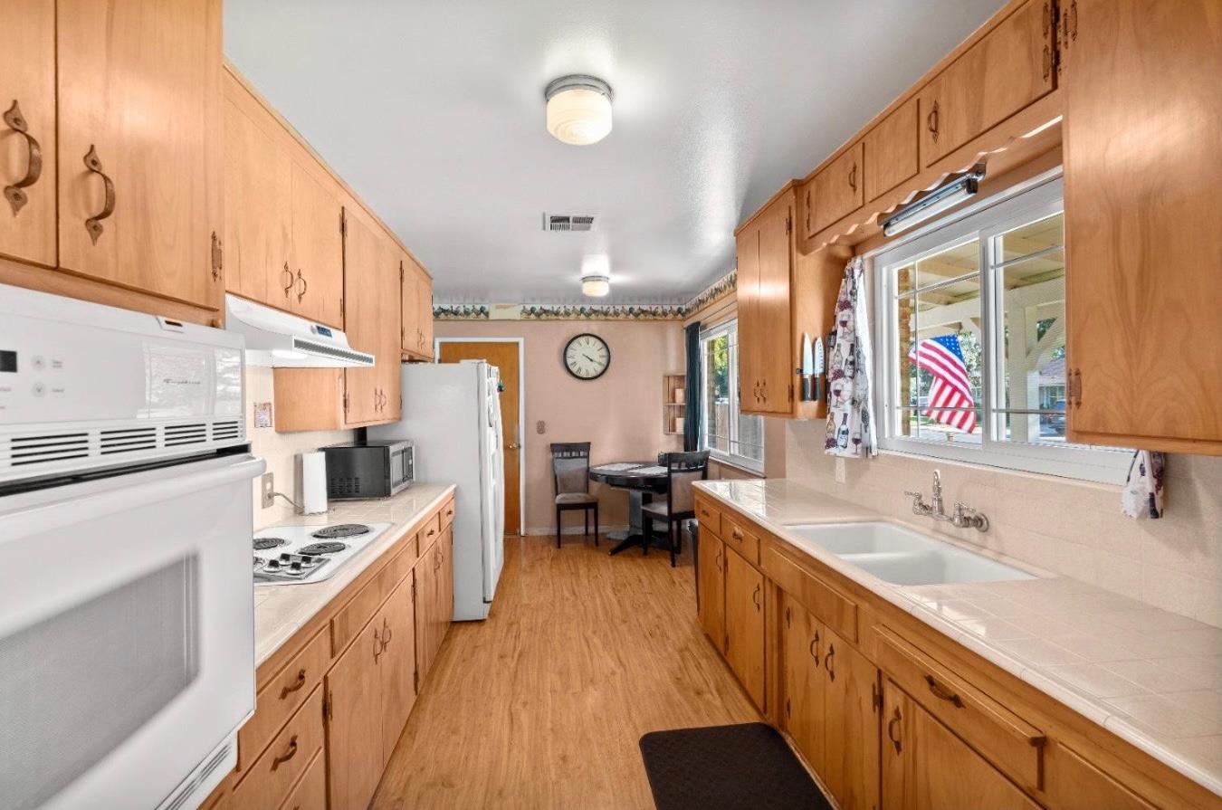 2409 Dana Lane, Modesto, CA 95350