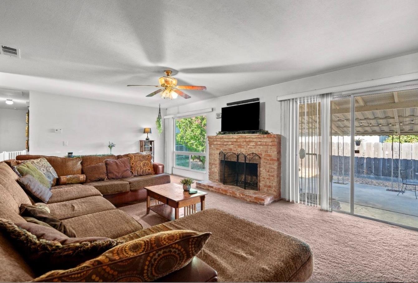 2409 Dana Lane, Modesto, CA 95350