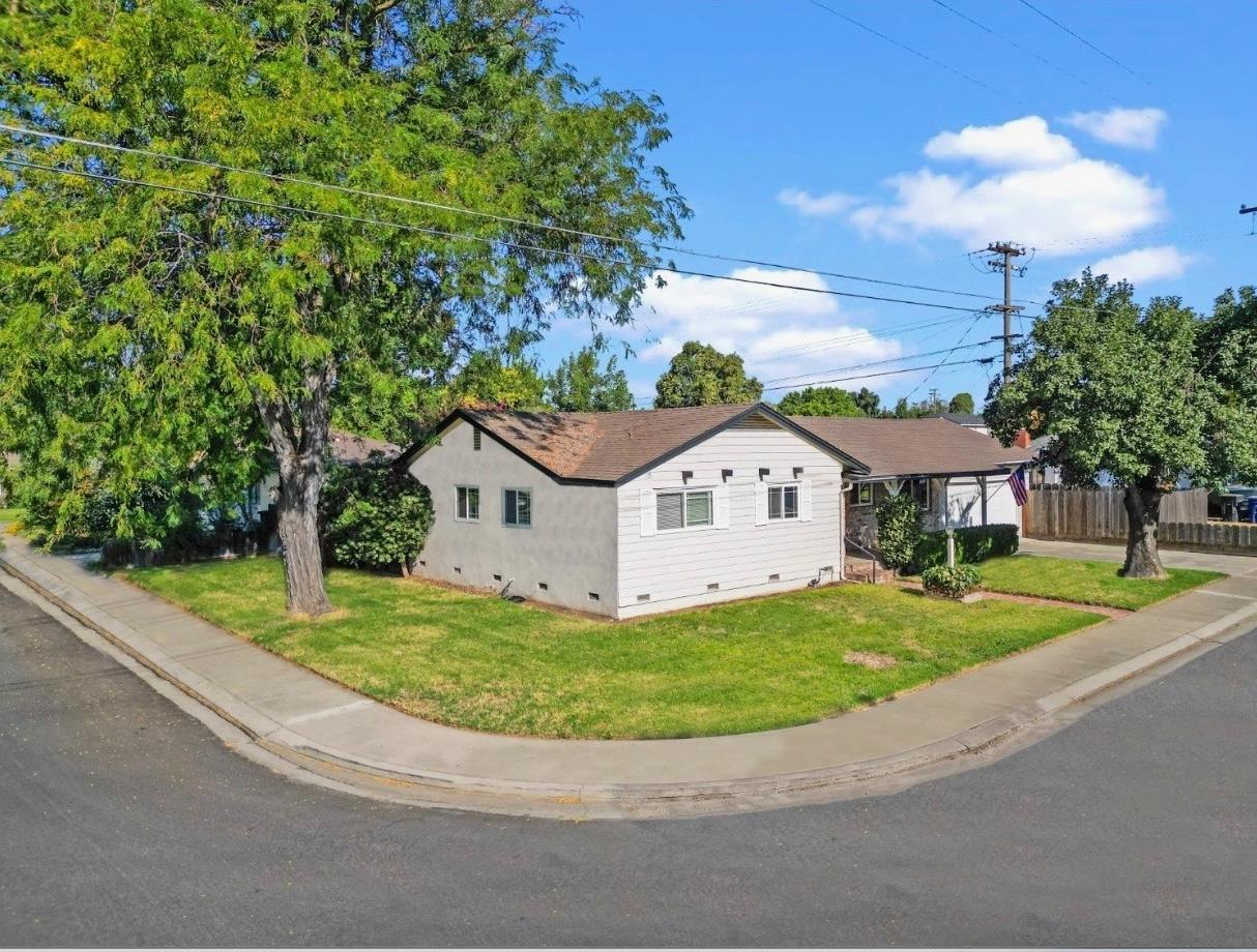 2409 Dana Lane, Modesto, CA 95350