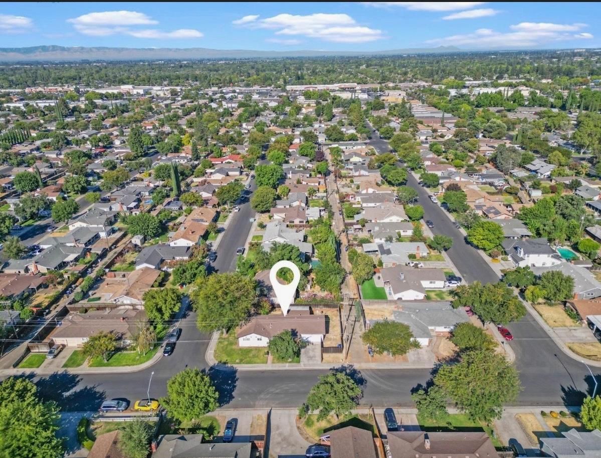 2409 Dana Lane, Modesto, CA 95350
