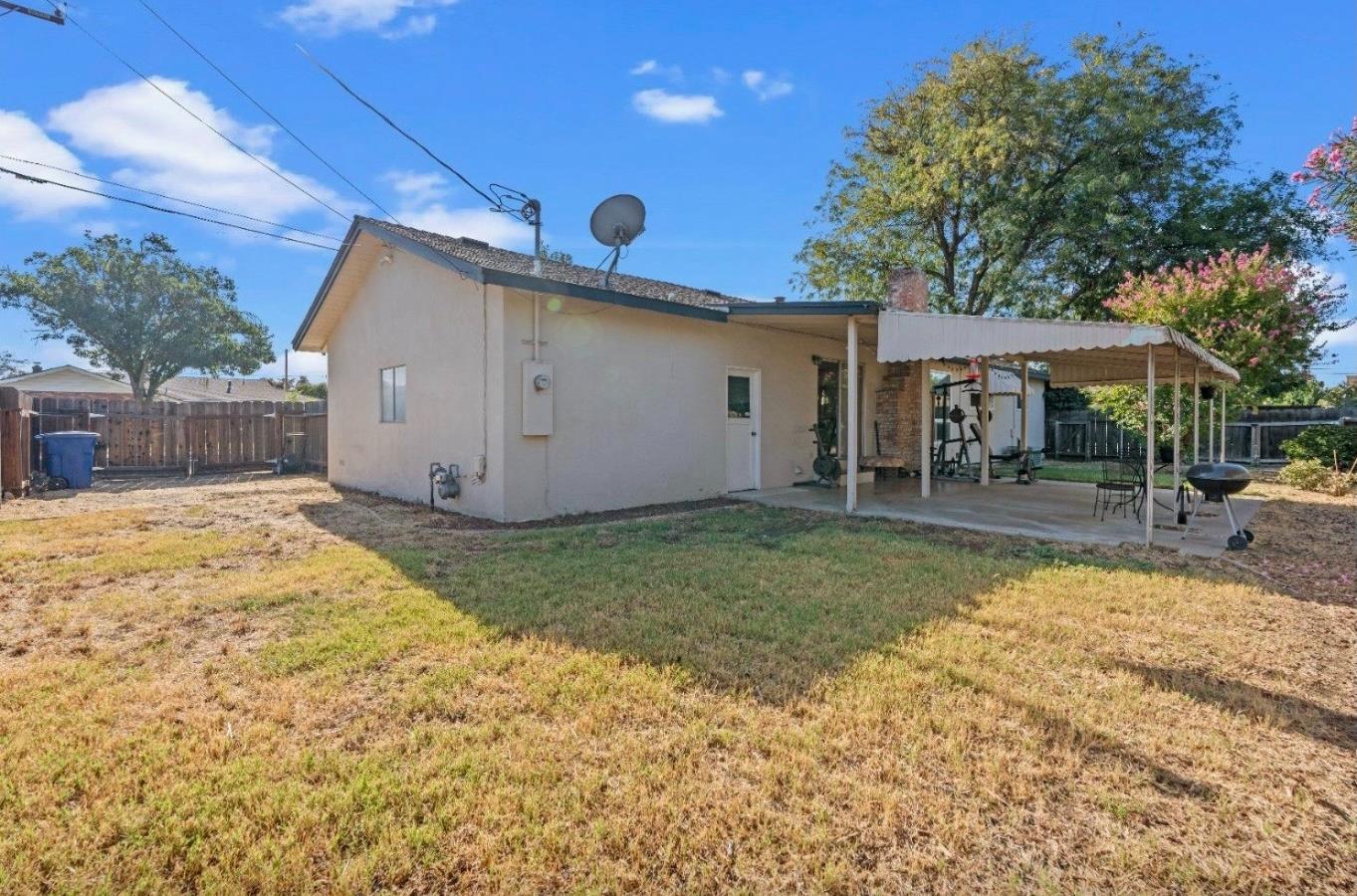 2409 Dana Lane, Modesto, CA 95350