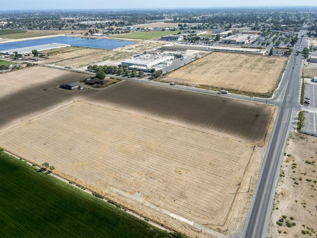 2925 W Main St, Turlock, CA 95380