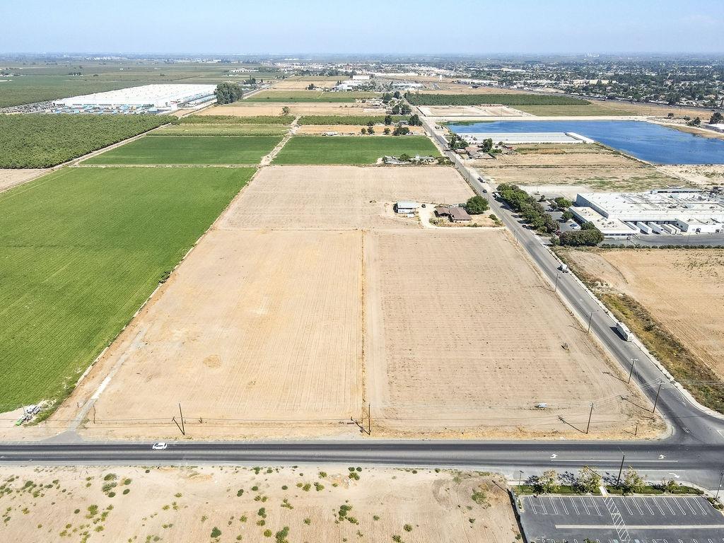 2925 W Main St, Turlock, CA 95380
