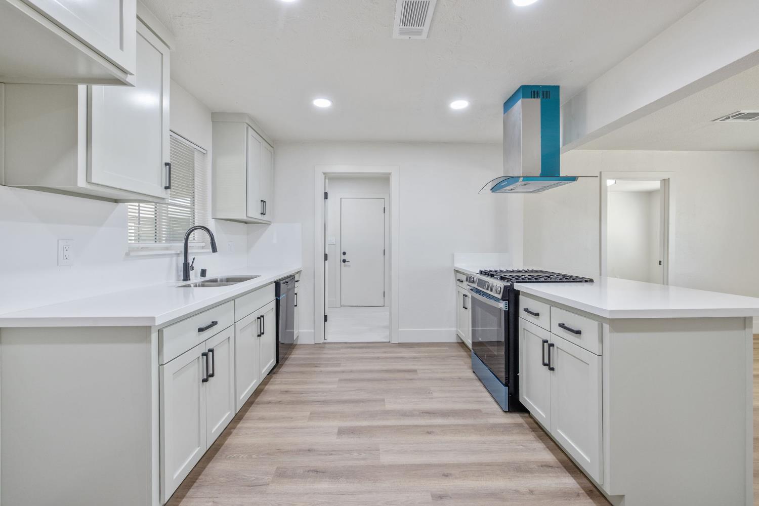 19415 Empire St, Stratford, CA 93263