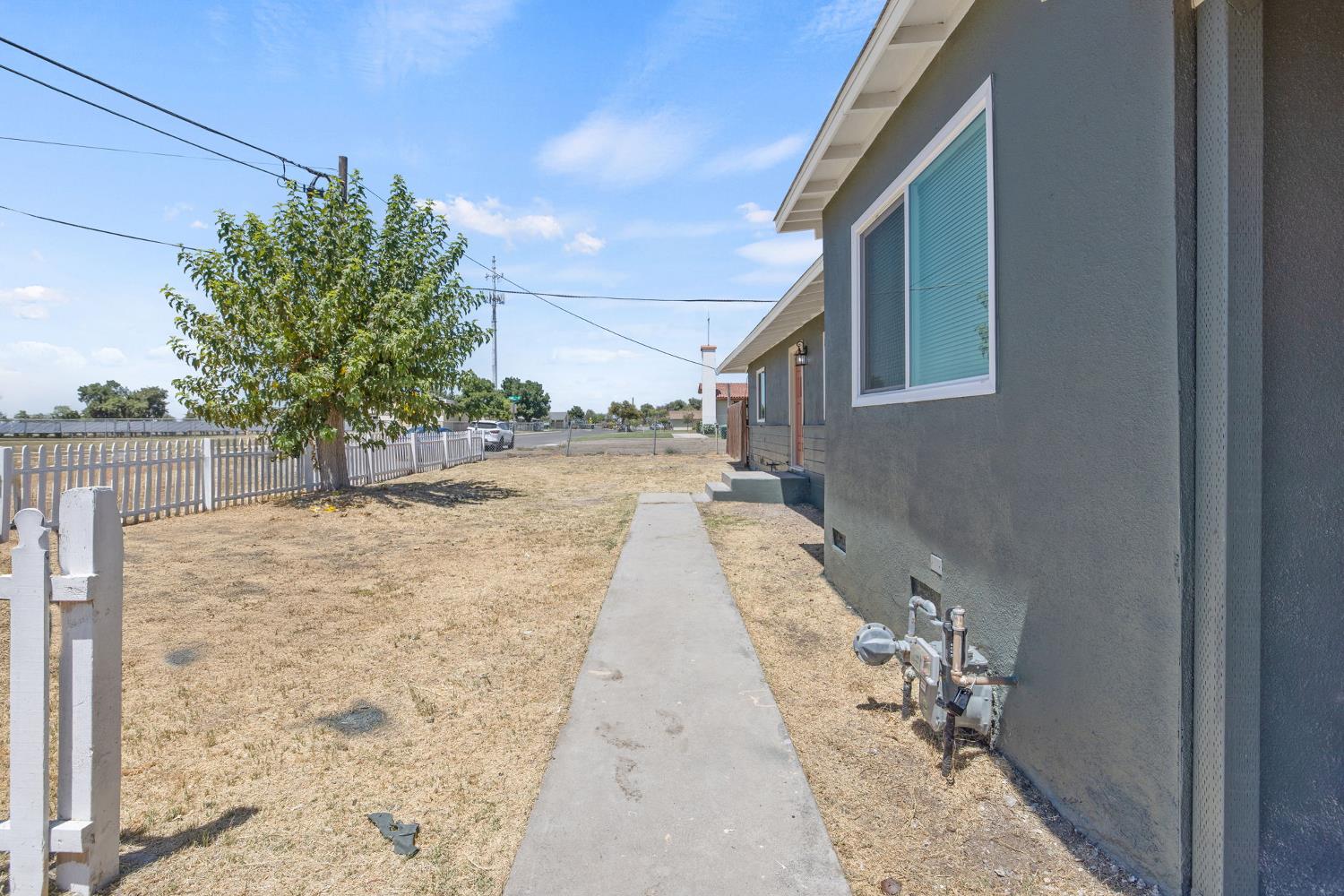 19415 Empire St, Stratford, CA 93263