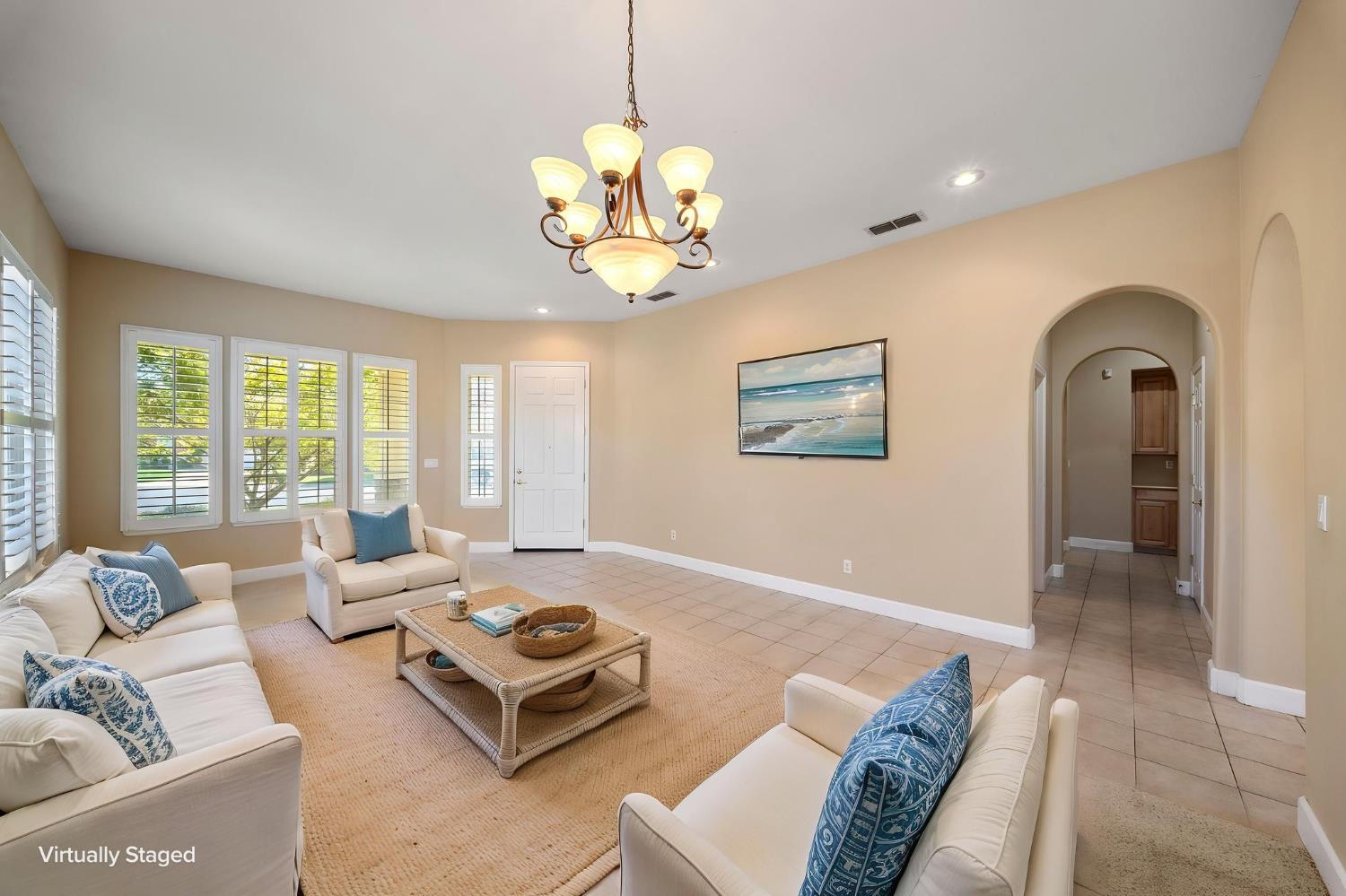 3917 Lakeside Dr, Modesto, CA 95355