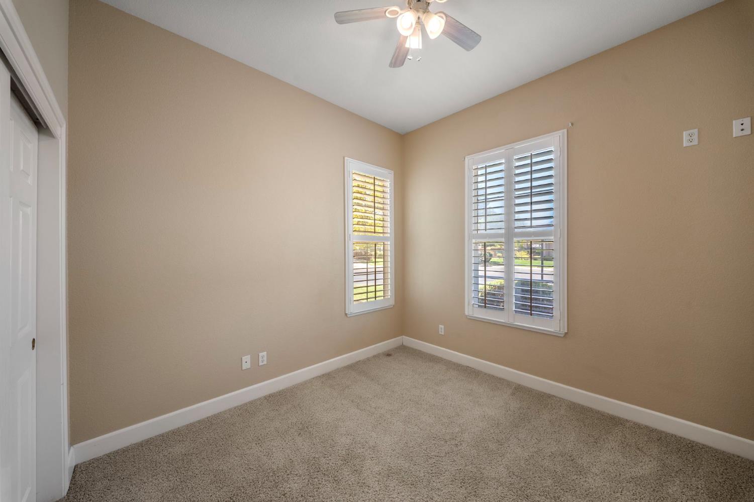 3917 Lakeside Dr, Modesto, CA 95355