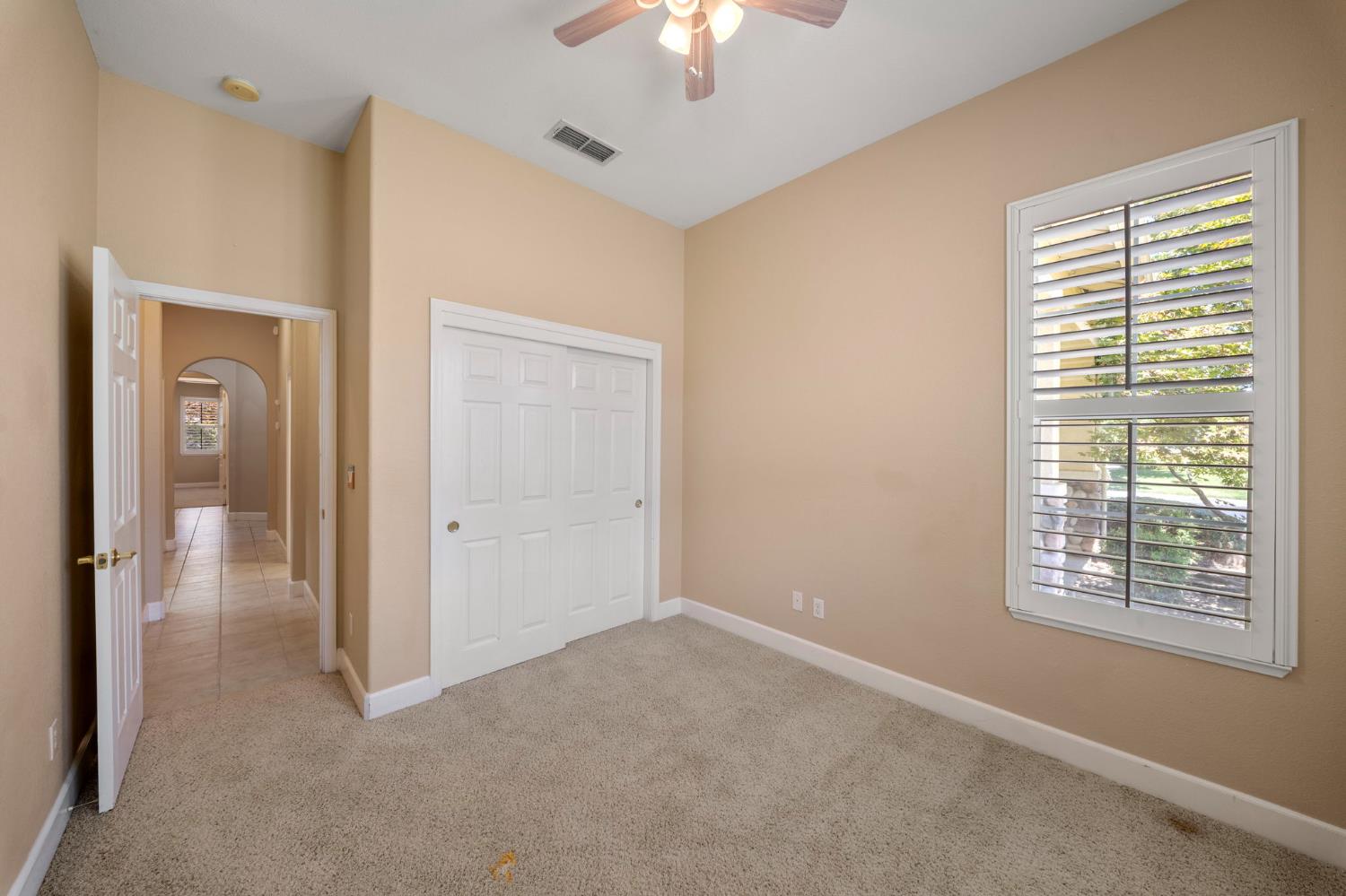 3917 Lakeside Dr, Modesto, CA 95355